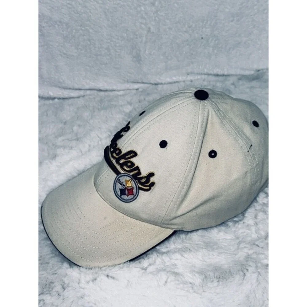 Pittsburgh Steelers Script NFL‎ Embroidered Strapback Cap Twins Enterprise Beige